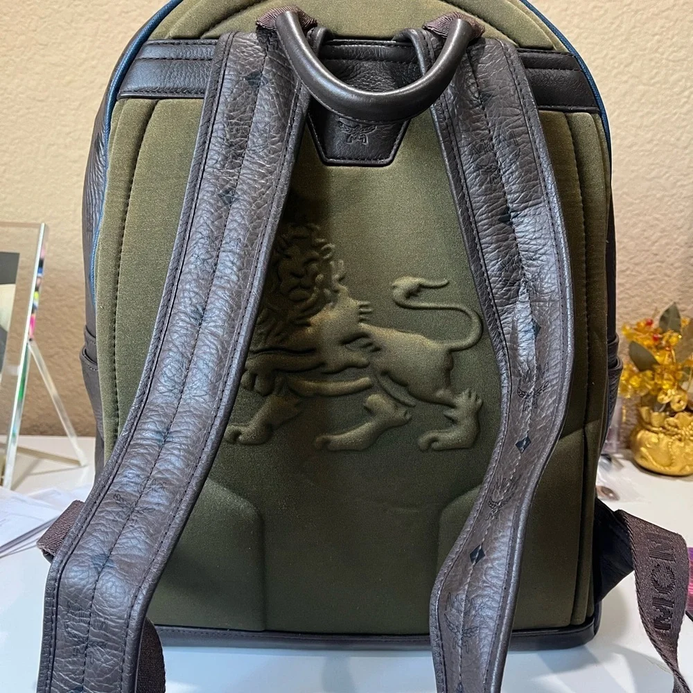 MCM LARGE BROWN VISETOS BACKPACK - Picture 2 of 16